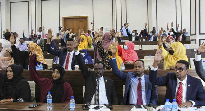 Somalia: governo rinvia elezioni senza fornire dettagli