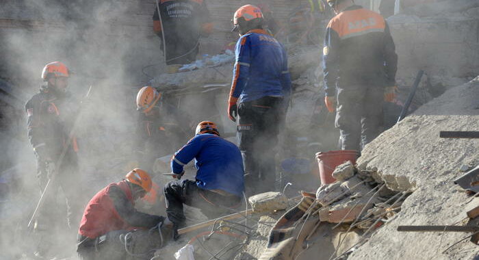 Terremoto del 5.8 in Tagikistan, almeno 5 morti