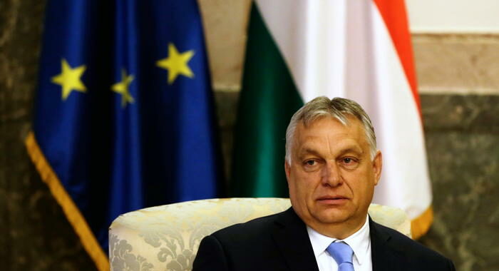 Ungheria: entrata oggi in vigore legge anti-lgtb