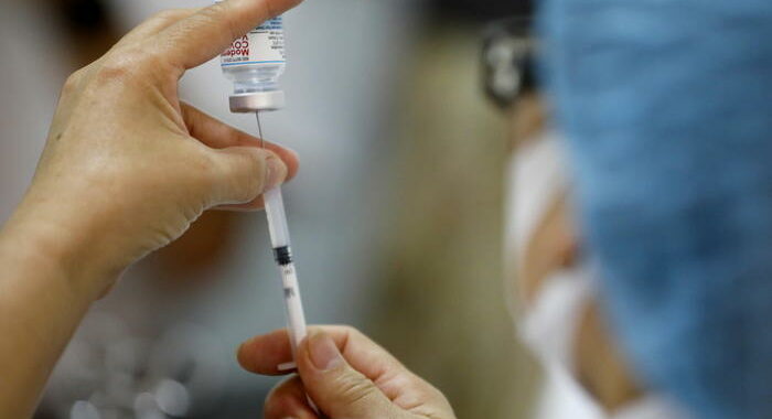 ‘Vaccinata con 4 dosi’, muore anziana ricoverata per ictus