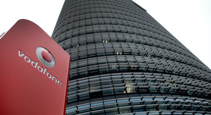 Vodafone:in trimestre ricavi servizi a 1 mld, migliora trend