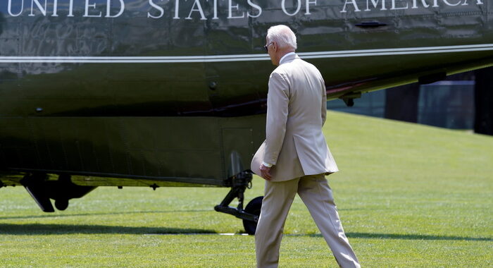 Afghanistan: Biden segue situazione ma non cambia piani