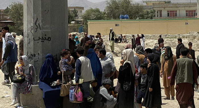 Afghanistan: calca vicino a aeroporto Kabul, sette morti