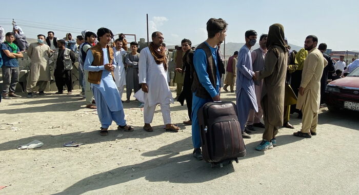 Afghanistan: finora evacuate oltre 8.500 persone da Kabul