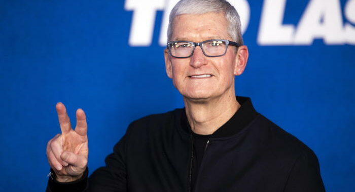 Apple, prima gli occhialini connessi poi un nuovo CEO