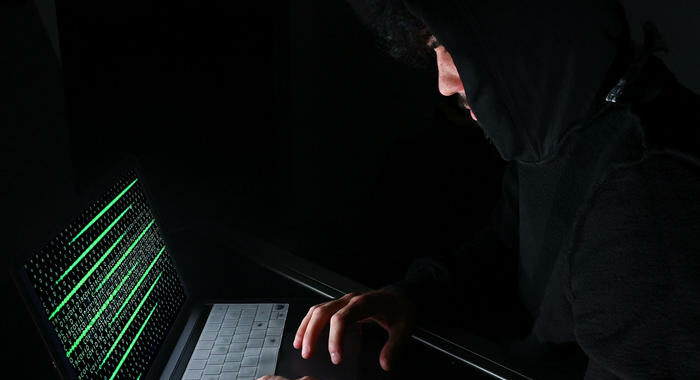 Attacco hacker: esperto, in blitz così anche ipotesi talpa
