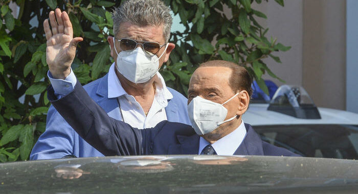 Berlusconi ricoverato al San Raffaele