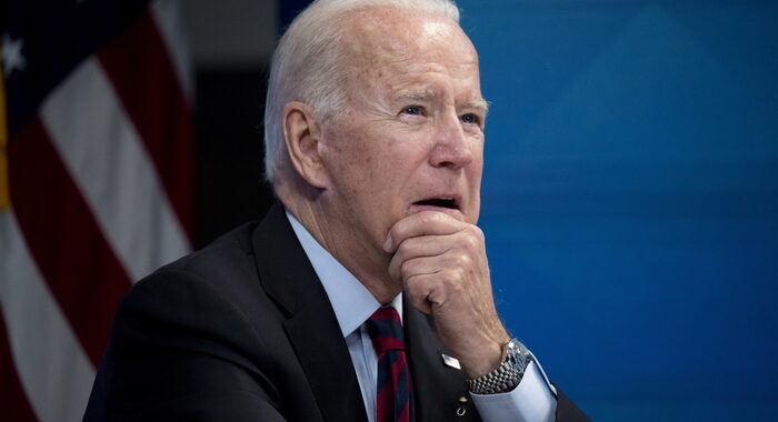 Biden, garantire passaggio sicuro a chi vuole lasciare Kabul