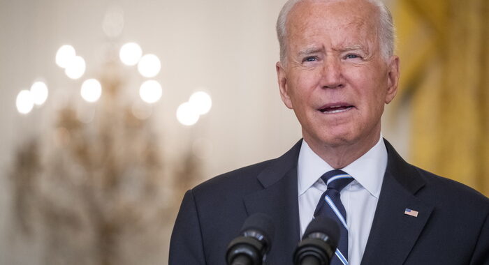 Biden, talebani decidano se vogliono riconoscimento mondo