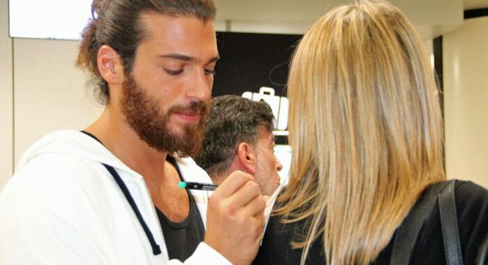 Can Yaman protagonista in Sandokan e Viola come il mare