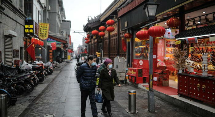Cina: ripresa instabile, +6,4% produzione industria luglio
