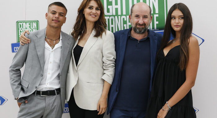 Cinema: incassi, al top Come un gatto in tangenziale 2
