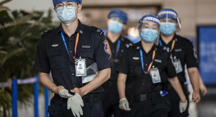 Covid: Cina azzera contagi interni, 21 i casi importati