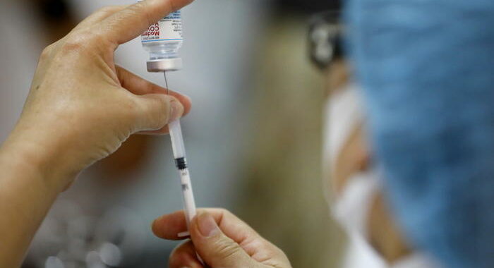 Covid: Usa verso terza dose alle persone immunodepresse
