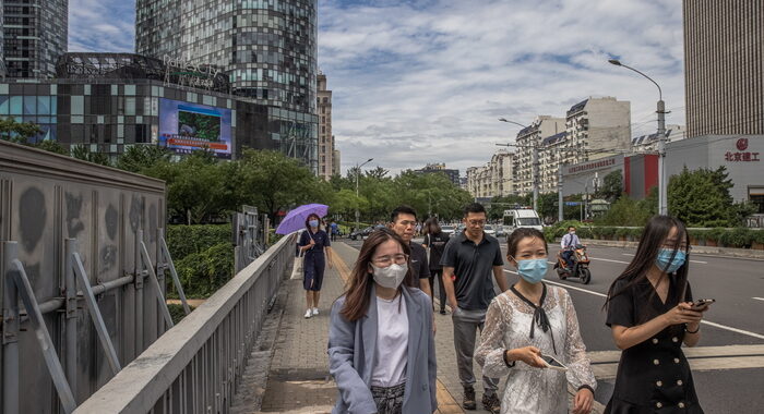 Covid, Wuhan testa i suoi 11 milioni di residenti
