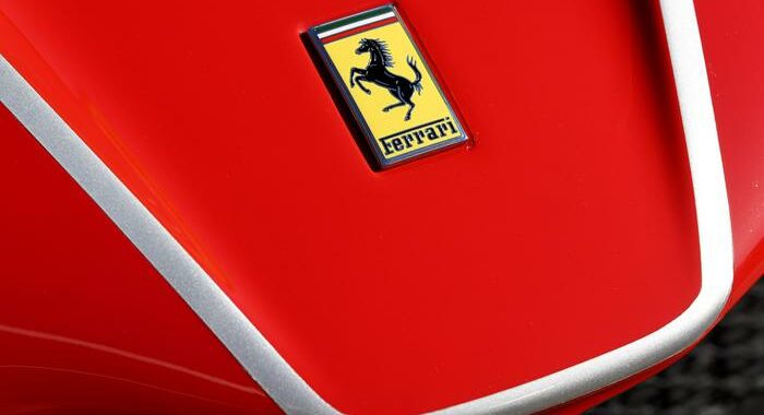 Ferrari rivede le stime al rialzo,in 3 mesi consegne raddoppiate