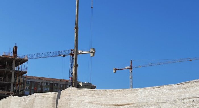 Istat:dopo 8 mesi aumento cala fiducia consumatori e imprese