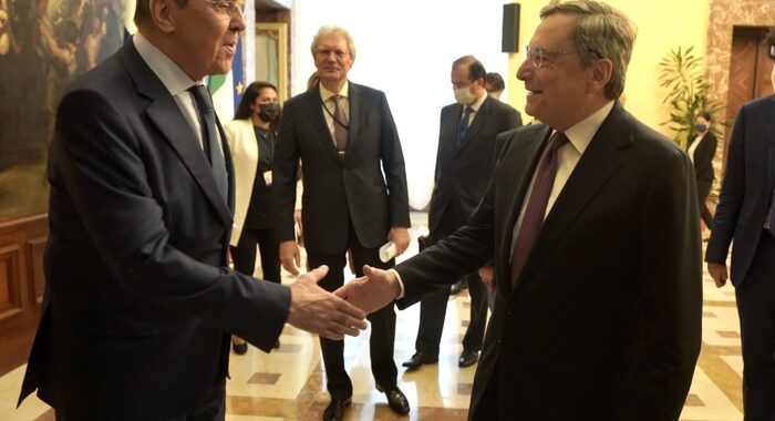 Libia: incontro Draghi-Lavrov su necessità dialogo politico