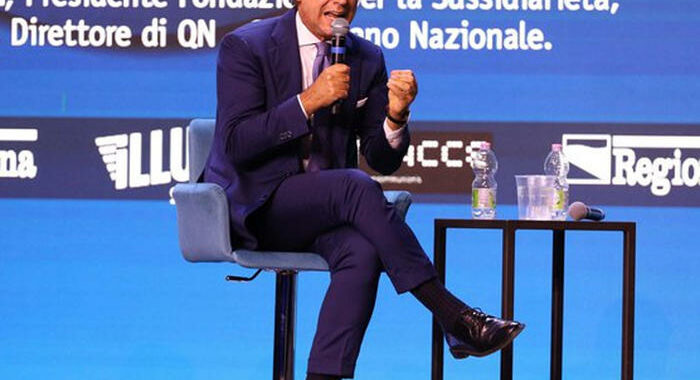Migranti:Meloni, su Lamorgese pianeta terra chiama Conte