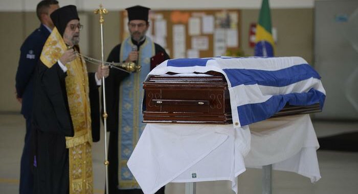 Moglie amb. greco in Brasile mandante omicidio marito, 31 anni