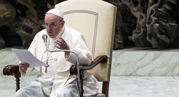 Papa, dolore per l’uccisione di padre Olivier Maire