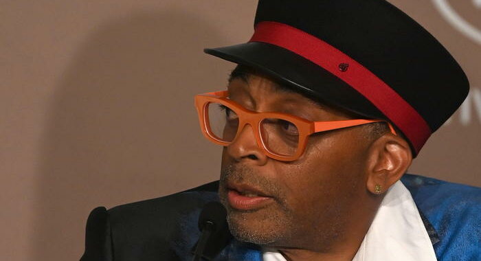 Spike Lee rimuove teorie del complotto da serie su 11/9