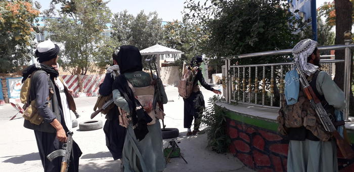 Talebani a Kabul, ‘verso governo di transizione’