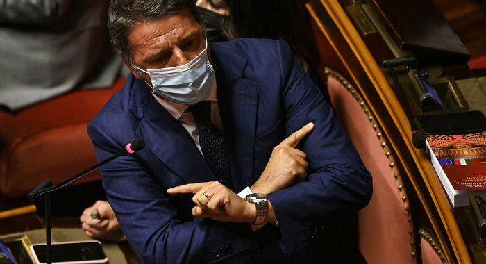 Vaccini: Renzi, responsabili aggressioni devono pagare