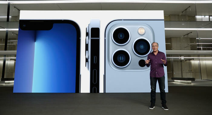 Apple con LG per l’iPhone pieghevole