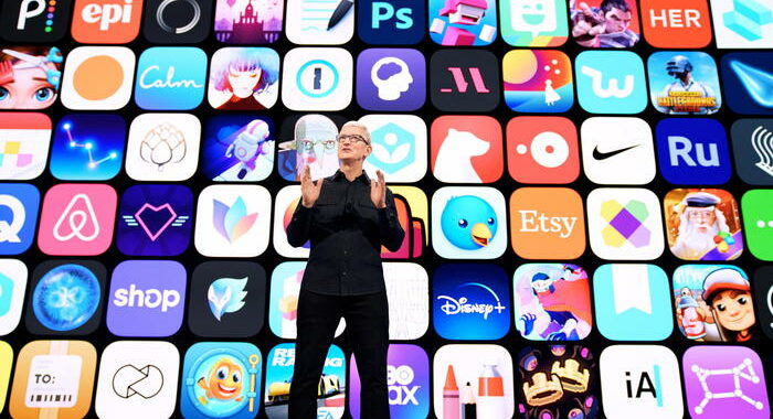 Apple, nuova apertura verso chi sviluppa app di contenuti