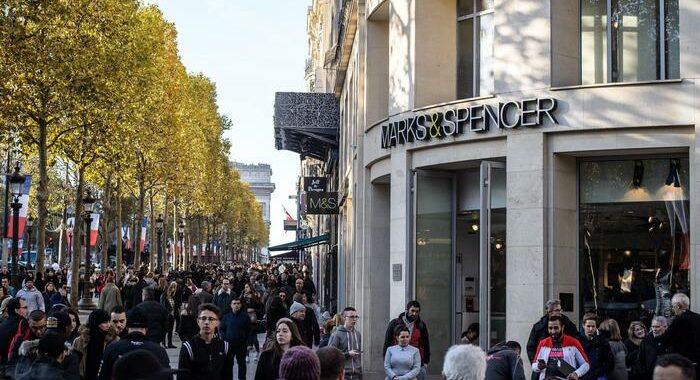 Brexit: Marks&Spencer chiude 11 supermarket in Francia