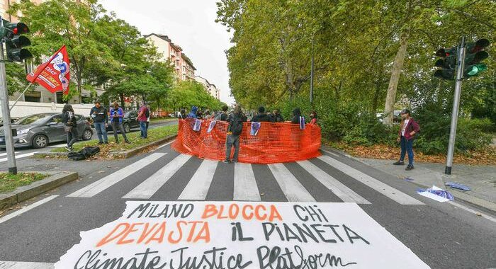 Clima: momenti di tensione davanti al Mico