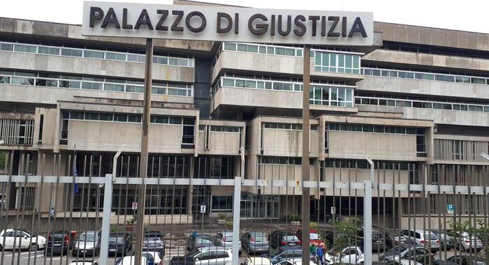 Covid: 22 morti in case riposo, tre rinviati a giudizio