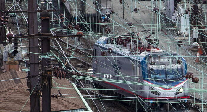 Deraglia treno Chicago-Seattle, almeno tre morti