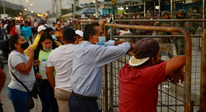 Ecuador: bilancio scontri in carcere supera i 100 morti