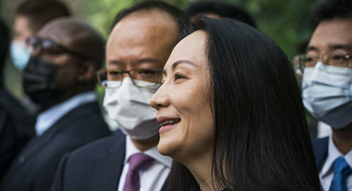 Lady Huawei lascia il Canada, in volo verso la Cina