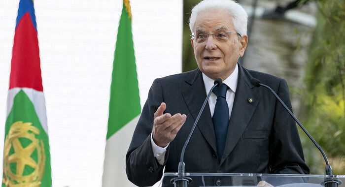 Mattarella, dopo la pandemia ricostruire società solidali