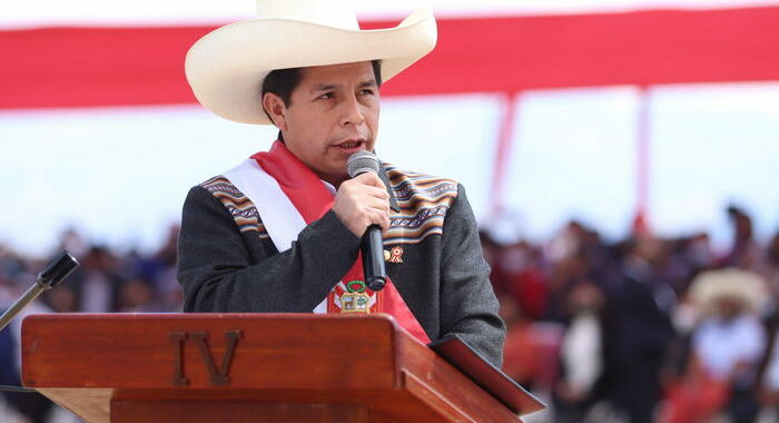 Perù: poche donne nel governo, ‘mea culpa’ del presidente