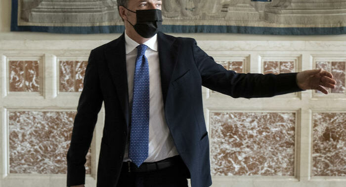 Quirinale:Renzi,no a nomi ora, chi entra Papa esce cardinale
