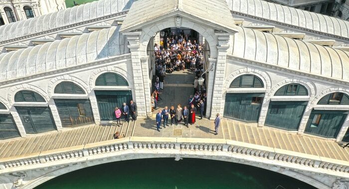 Restituito a Venezia Ponte di Rialto, restauro da 5 milioni