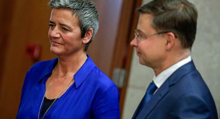 Sottomarini: Ue conferma vertice con Usa il 29/9