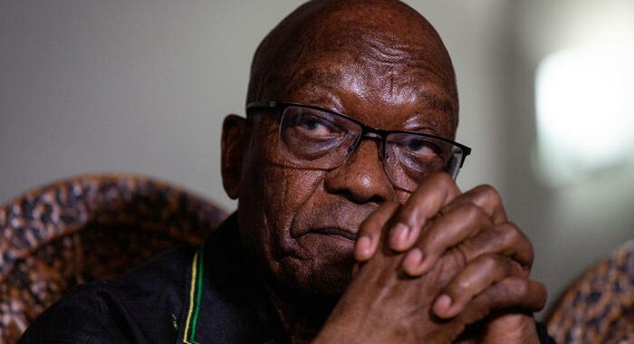 Sudafrica: Zuma in libertà vigilata per motivi di salute