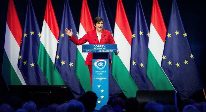 Ungheria: primarie opposizione prorogate dopo cyber attacco