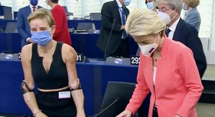 Von der Leyen elogia Bebe Vio, lungo applauso Parlamento Ue