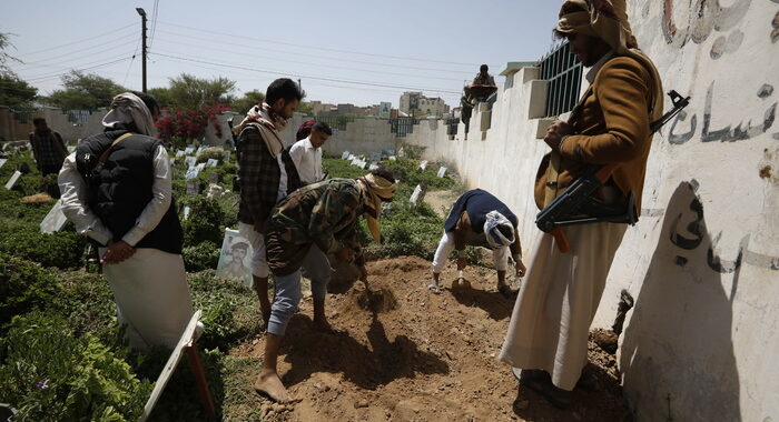 Yemen: media, 50 morti in scontri tra Huthi e filo-sauditi