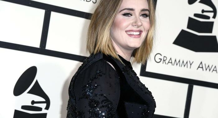 Adele dopo 5 anni torna con “Easy on me”