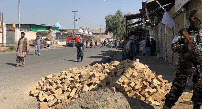 Afghanistan: almeno 32 morti e 53 feriti a Kandahar
