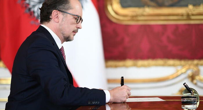 Austria: Schallenberg, false accuse contro Kurz