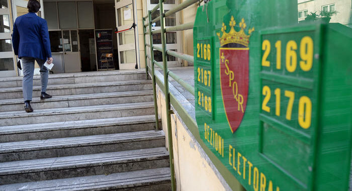 Ballottaggi: aperti alle 7 i seggi, si vota fino alle 15