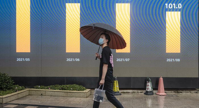 Borsa: Shanghai apre a -0,10%, Shenzhen a -0,14%